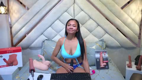 Snapshot of aneljones chatting on January 17, 2025, 3:55 am Anell online show from January 17, 2025, 3:55 am