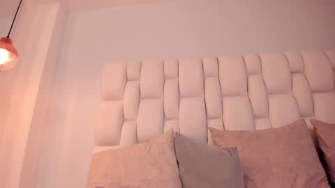 Snapshot of angeel_fox chatting on December 14, 2024, 6:46 am Angel online show from December 14, 2024, 6:46 am