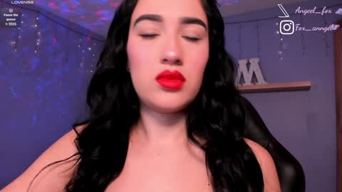 Snapshot of angeel_fox chatting on January 30, 2025, 11:44 am Angel online show from January 30, 2025, 11:44 am