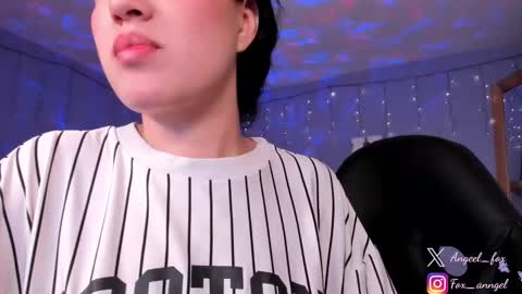 Snapshot of angeel_fox chatting on March 11, 2025, 7:48 am Angel online show from March 11, 2025, 7:48 am