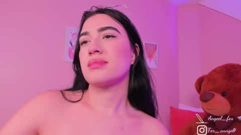 Snapshot of angeel_fox chatting on September 18, 2025, 2:35 am Angel online show from September 18, 2025, 2:35 am