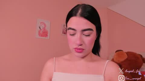 Snapshot of angeel_fox chatting on September 25, 2025, 3:54 am Angel online show from September 25, 2025, 3:54 am