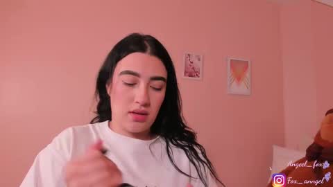 Snapshot of angeel_fox chatting on October 7, 2025, 2:31 am Angel online show from October 7, 2025, 2:31 am