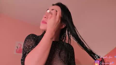 Snapshot of angeel_fox chatting on October 11, 2025, 3:28 am Angel online show from October 11, 2025, 3:28 am