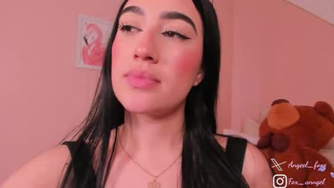 Snapshot of angeel_fox chatting on November 28, 2025, 5:21 am Angel online show from November 28, 2025, 5:21 am