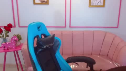 angel09 a online show from February 28, 2025, 10:41 am