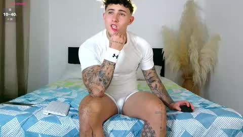 Snapshot of angel_boy01 chatting on October 27, 2025, 10:36 pm angel_boy01 online show from October 27, 2025, 10:36 pm