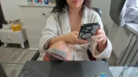 Snapshot of angel_lee__ chatting on January 28, 2025, 10:56 am angel_lee__ online show from January 28, 2025, 10:56 am