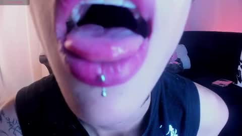 Snapshot of angel_of_lust_ chatting on September 27, 2025, 4:39 am Angel online show from September 27, 2025, 4:39 am