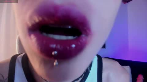 Snapshot of angel_of_lust_ chatting on October 2, 2025, 4:52 am Angel online show from October 2, 2025, 4:52 am