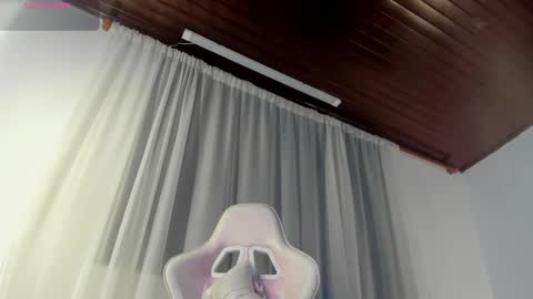Snapshot of angel_of_lust_ chatting on October 20, 2025, 4:46 am Angel online show from October 20, 2025, 4:46 am
