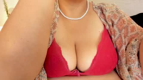 Snapshot of angel_velvet_ chatting on October 14, 2025, 2:18 pm angel_velvet_ online show from October 14, 2025, 2:18 pm