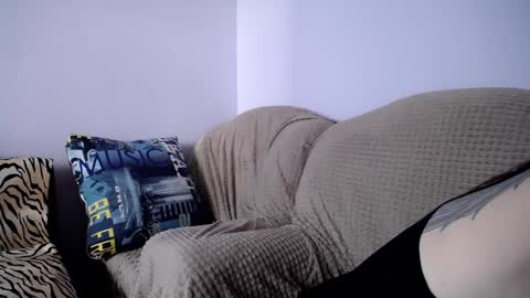 Snapshot of angel_zoe77 chatting on January 30, 2025, 11:33 am Zoe online show from January 30, 2025, 11:33 am