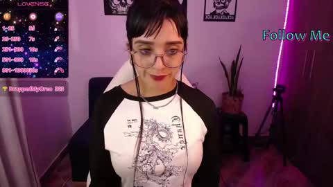 Snapshot of angela_lauren chatting on November 1, 2025, 9:17 pm Angela online show from November 1, 2025, 9:17 pm