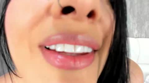 Snapshot of angela_lia_ chatting on October 22, 2025, 1:55 pm Angela online show from October 22, 2025, 1:55 pm