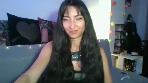  Angela  online show from December 6, 2024, 4:25 am