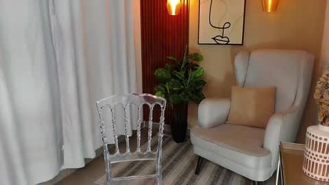 Snapshot of angela_santana_ chatting on December 17, 2024, 6:42 pm Angela online show from December 17, 2024, 6:42 pm