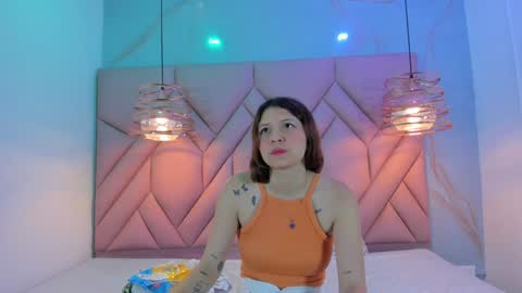 Snapshot of angelaa_cute chatting on January 17, 2025, 12:42 pm ANGELA online show from January 17, 2025, 12:42 pm
