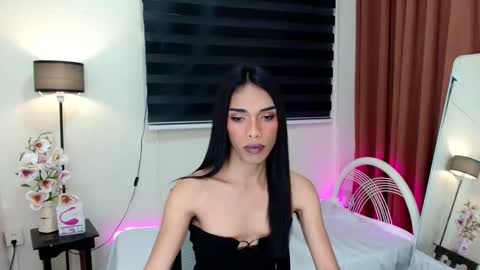 SENORITA online show from September 20, 2025, 11:33 am