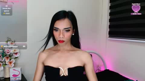 SENORITA online show from October 9, 2025, 3:43 pm