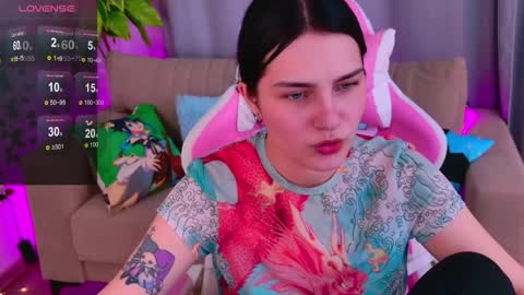 Snapshot of angelbraunn chatting on October 24, 2025, 2:46 pm angel online show from October 24, 2025, 2:46 pm