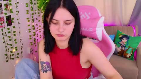 Snapshot of angelbraunn chatting on November 7, 2025, 10:15 am angel online show from November 7, 2025, 10:15 am