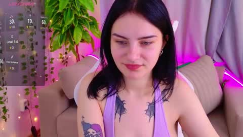 Snapshot of angelbraunn chatting on November 17, 2025, 1:06 pm angel online show from November 17, 2025, 1:06 pm