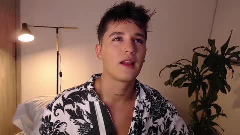 Snapshot of angelcossio chatting on December 3, 2024, 1:08 am Angel online show from December 3, 2024, 1:08 am