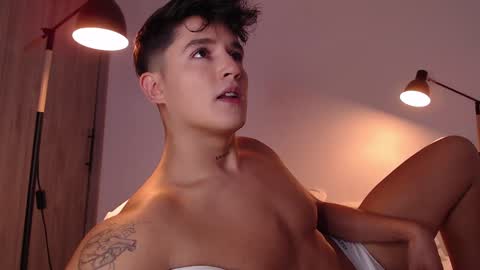 Snapshot of angelcossio chatting on February 7, 2025, 9:58 pm Angel online show from February 7, 2025, 9:58 pm