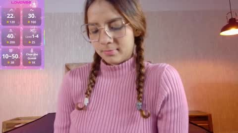 Snapshot of angeles_azul chatting on September 20, 2025, 3:13 pm angel online show from September 20, 2025, 3:13 pm