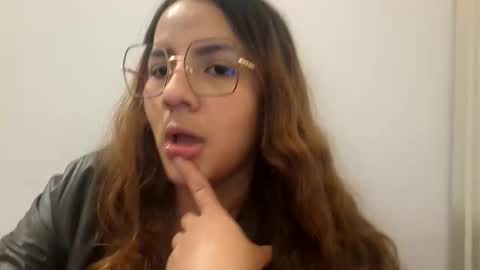 Snapshot of angeles_azul chatting on October 5, 2025, 8:07 pm angel online show from October 5, 2025, 8:07 pm