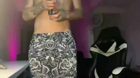 Snapshot of angelfrancooo chatting on October 26, 2025, 10:47 pm angelfrancooo online show from October 26, 2025, 10:47 pm