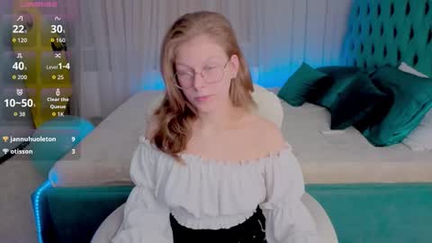 Snapshot of angeli_eyes chatting on November 4, 2025, 3:22 pm Ksenia online show from November 4, 2025, 3:22 pm