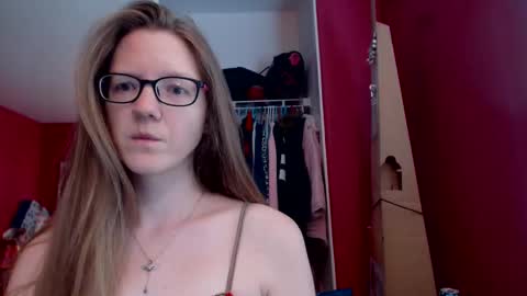 AngelicAngel online show from October 28, 2025, 4:53 pm