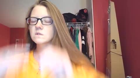 AngelicAngel online show from November 18, 2025, 11:15 pm