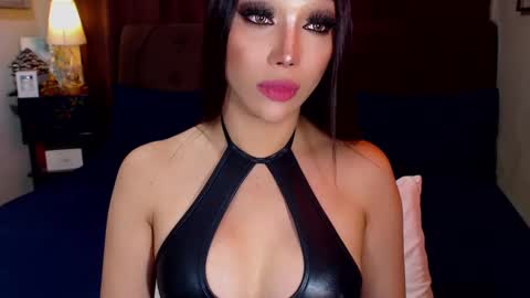 Snapshot of angelicqueents chatting on January 23, 2025, 6:17 am MS. AMALIA online show from January 23, 2025, 6:17 am