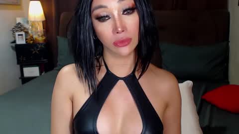 Snapshot of angelicqueents chatting on February 16, 2025, 11:27 am MS. AMALIA online show from February 16, 2025, 11:27 am