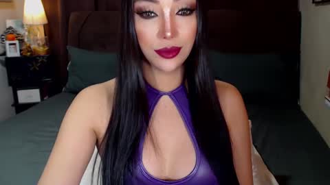 Snapshot of angelicqueents chatting on February 19, 2025, 6:44 am MS. AMALIA online show from February 19, 2025, 6:44 am