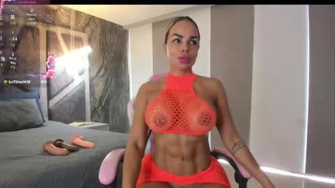 Snapshot of angelina_fit chatting on September 15, 2025, 2:28 pm Angelina online show from September 15, 2025, 2:28 pm