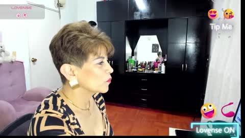 Snapshot of angelina_stone_65 chatting on November 24, 2025, 10:53 pm Angelina online show from November 24, 2025, 10:53 pm