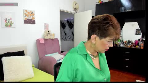 Snapshot of angelina_stone_65 chatting on November 27, 2025, 4:42 pm Angelina online show from November 27, 2025, 4:42 pm