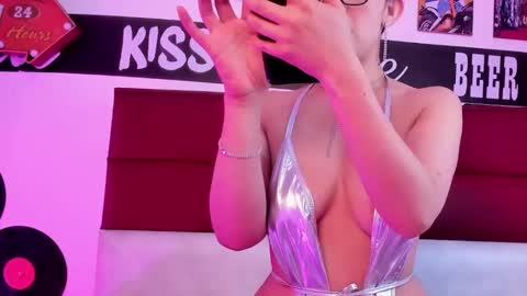 Snapshot of angelinablanc_ chatting on September 11, 2025, 11:54 am ANGELINA online show from September 11, 2025, 11:54 am