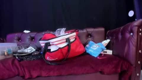 Snapshot of angelinablanc_ chatting on November 21, 2025, 11:53 am ANGELINA online show from November 21, 2025, 11:53 am