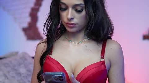 Snapshot of angelinagia chatting on December 7, 2024, 4:09 am  Angelina  online show from December 7, 2024, 4:09 am