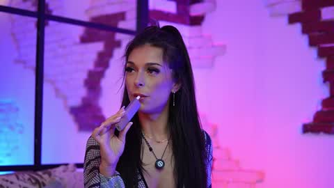 Snapshot of angelinagia chatting on January 18, 2025, 1:19 am  Angelina  online show from January 18, 2025, 1:19 am