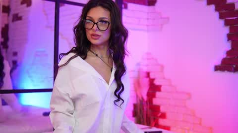 Snapshot of angelinagia chatting on February 9, 2025, 1:00 am  Angelina  online show from February 9, 2025, 1:00 am