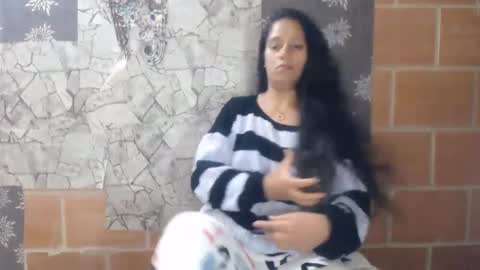 Snapshot of angelitaa_hot chatting on March 12, 2025, 3:57 am angela online show from March 12, 2025, 3:57 am