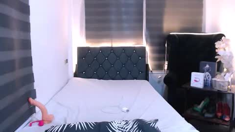 Snapshot of angella_dior chatting on September 20, 2025, 5:03 pm angella_dior online show from September 20, 2025, 5:03 pm