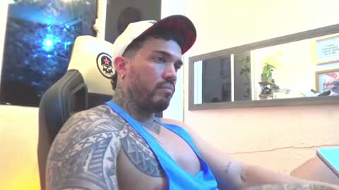 angellatino0 online show from January 15, 2025, 7:05 am