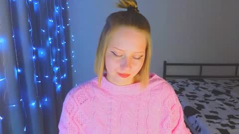 Cutie online show from December 1, 2025, 3:28 pm